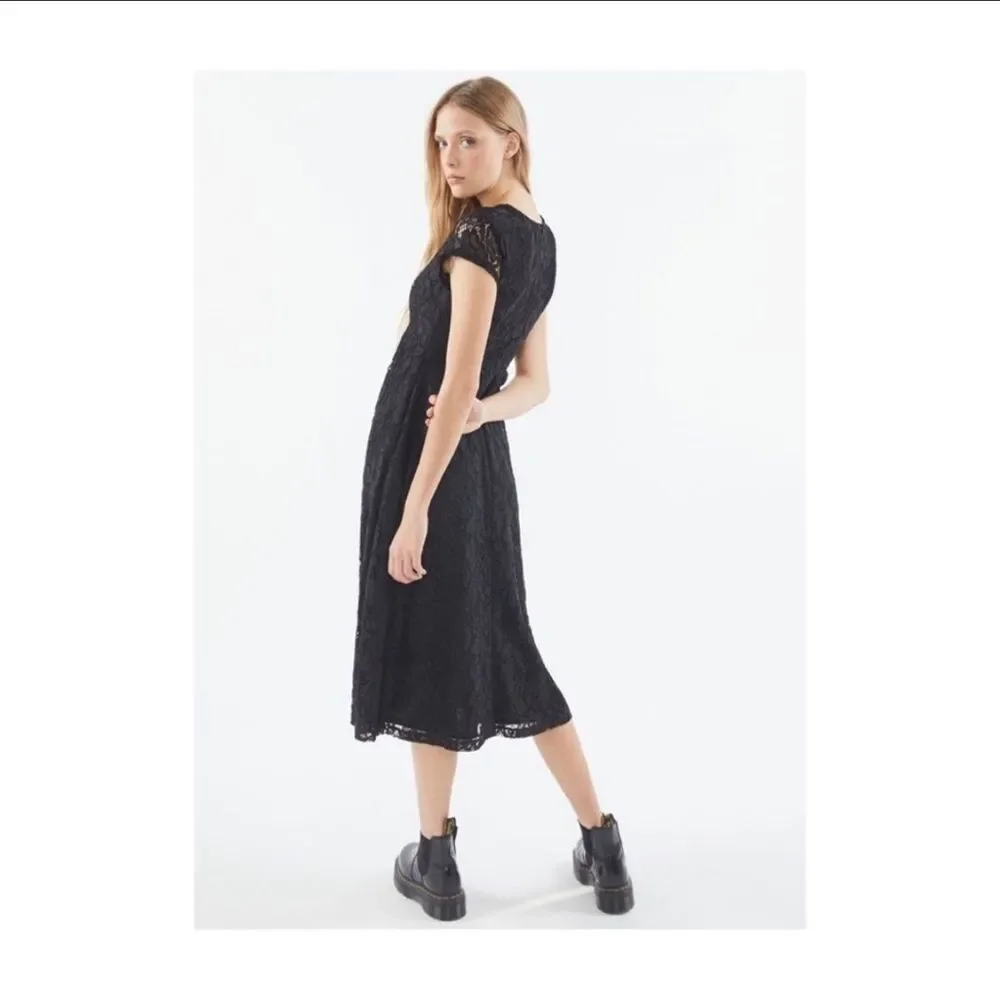 NWT Urban Outfitters Imogen Lace Midi Dress Sz S - Picture 3 of 13